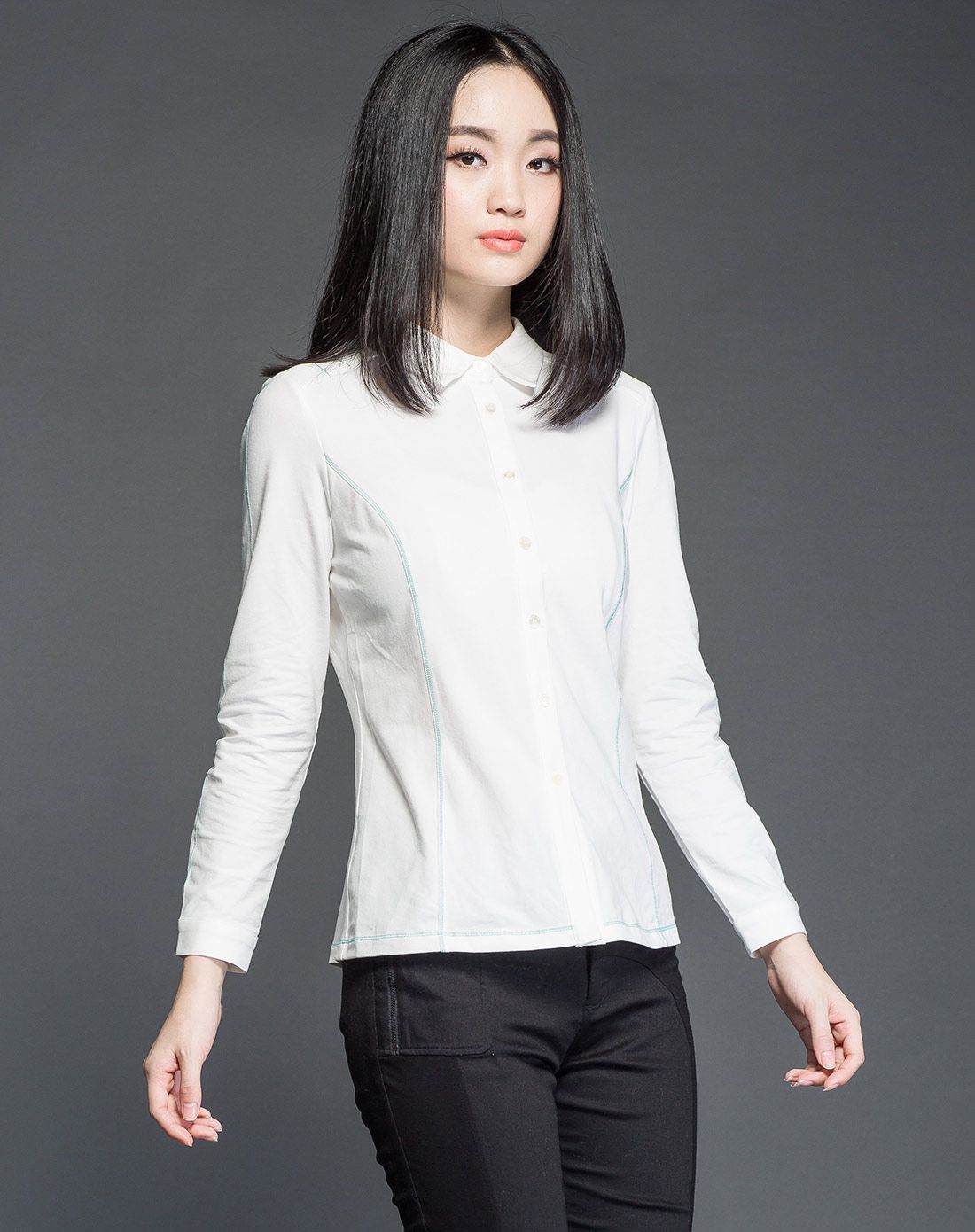 米白色气质百搭衬衫