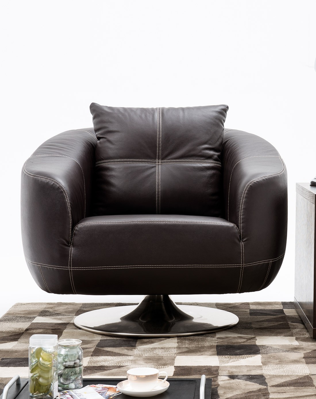 头层牛皮气派高端沙发组合带单椅