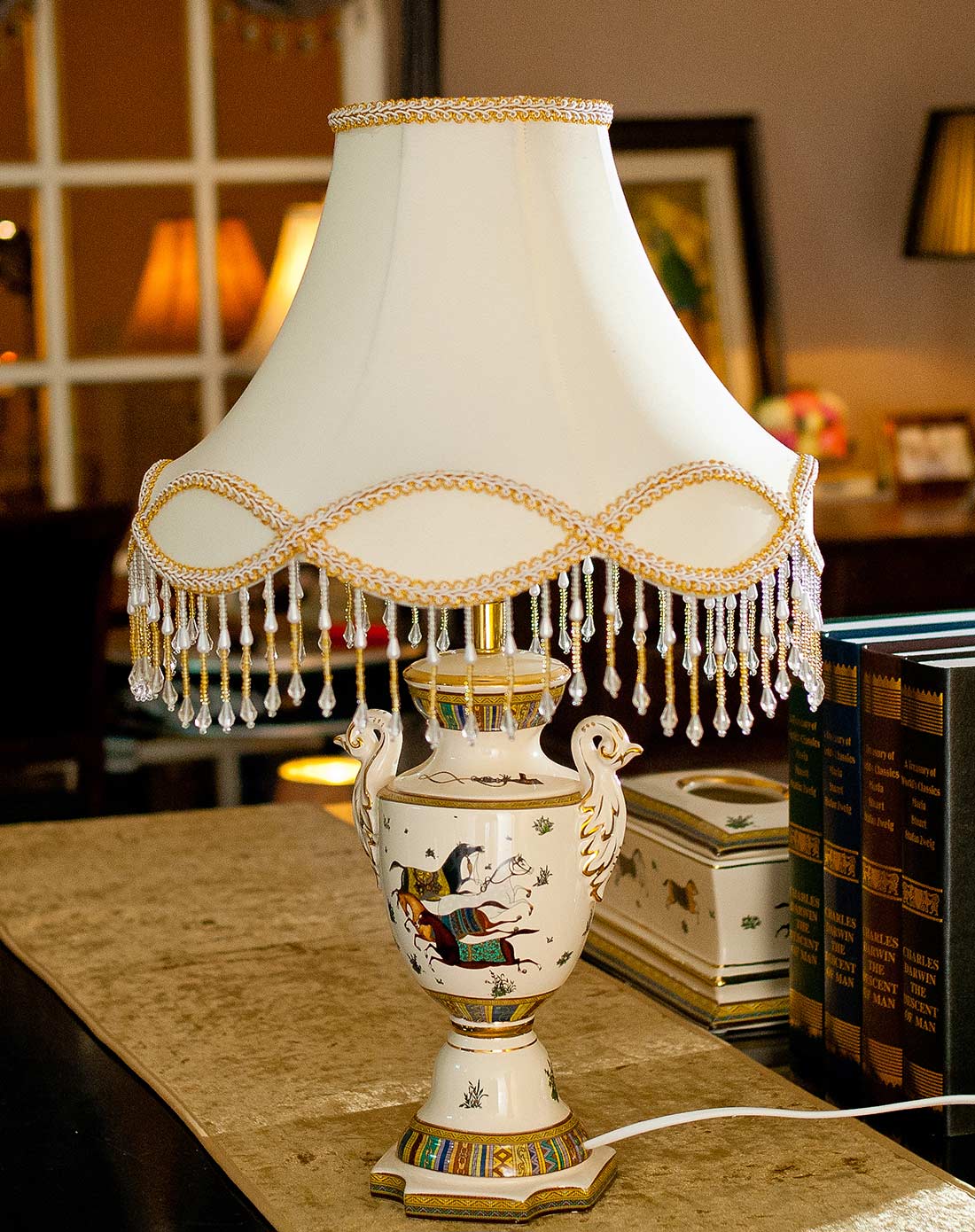 欧式宫廷象牙陶瓷爱马床头台灯