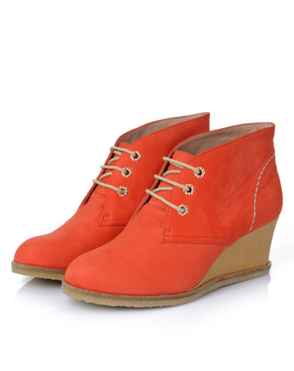 浅橙红色牛正绒矮靴