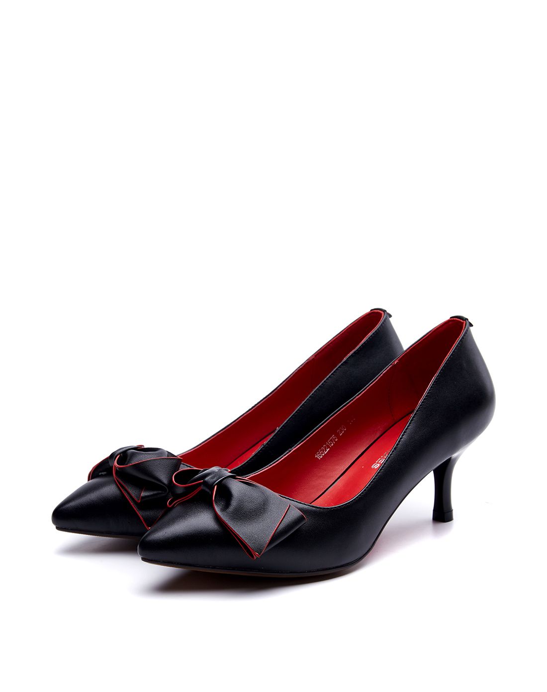 奥康女款2016新款黑色牛皮尖头单鞋