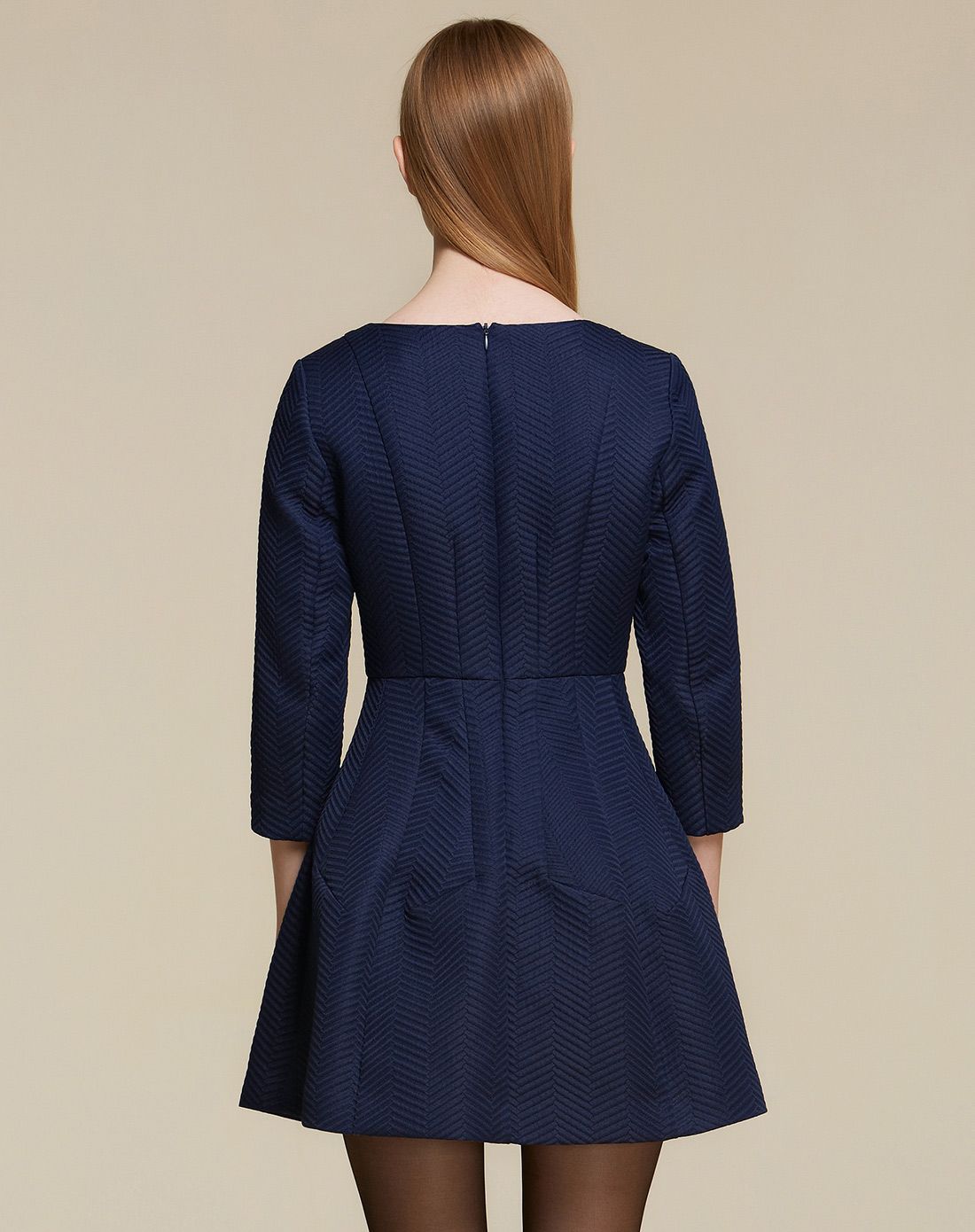 藏蓝色提花收腰连衣裙