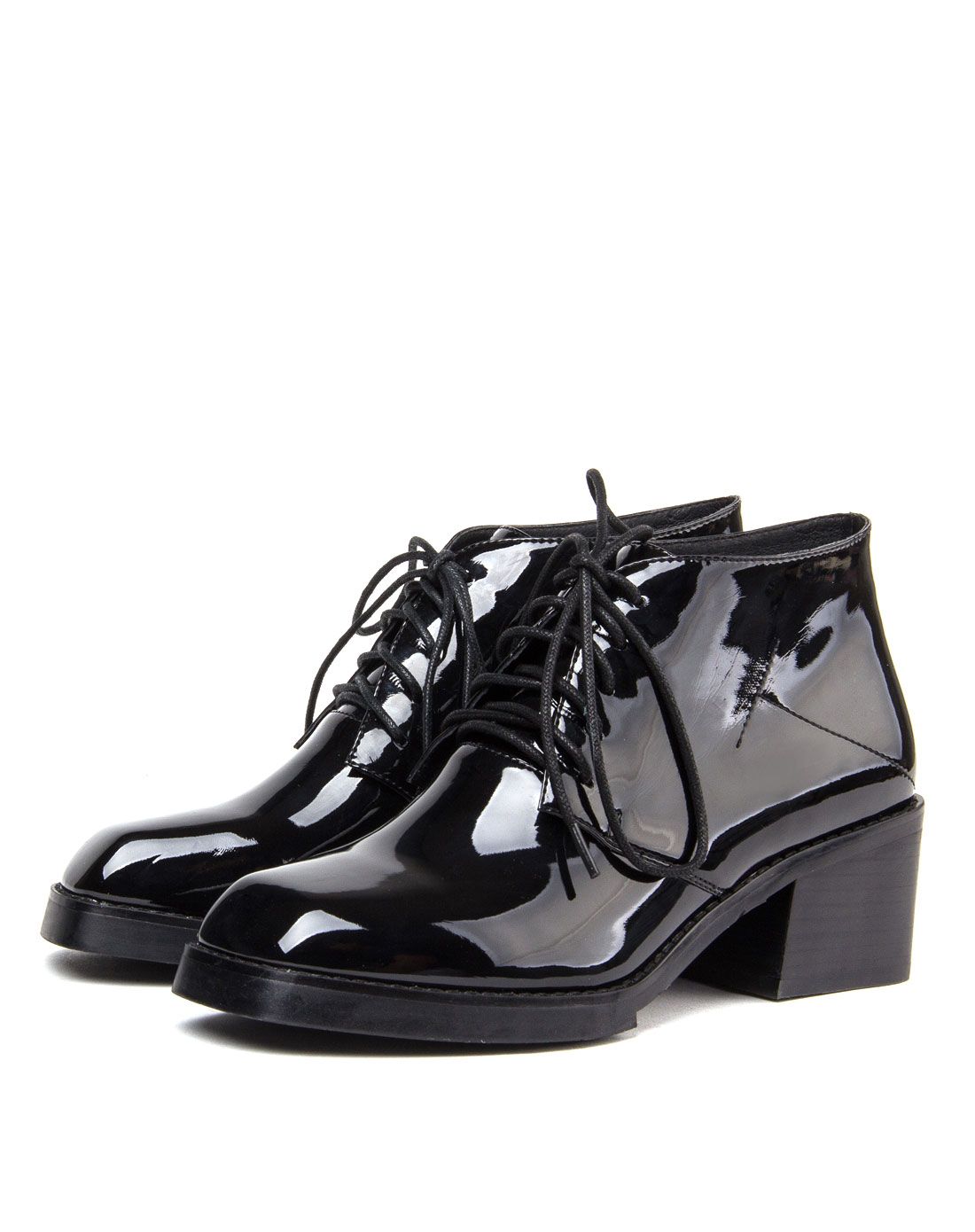 黑色合成革时尚时装方头成型底单鞋